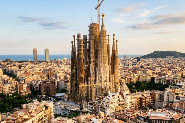 AUJOR, parte del proceso técnico en la construcción de las torres centrales de la Sagrada Familia